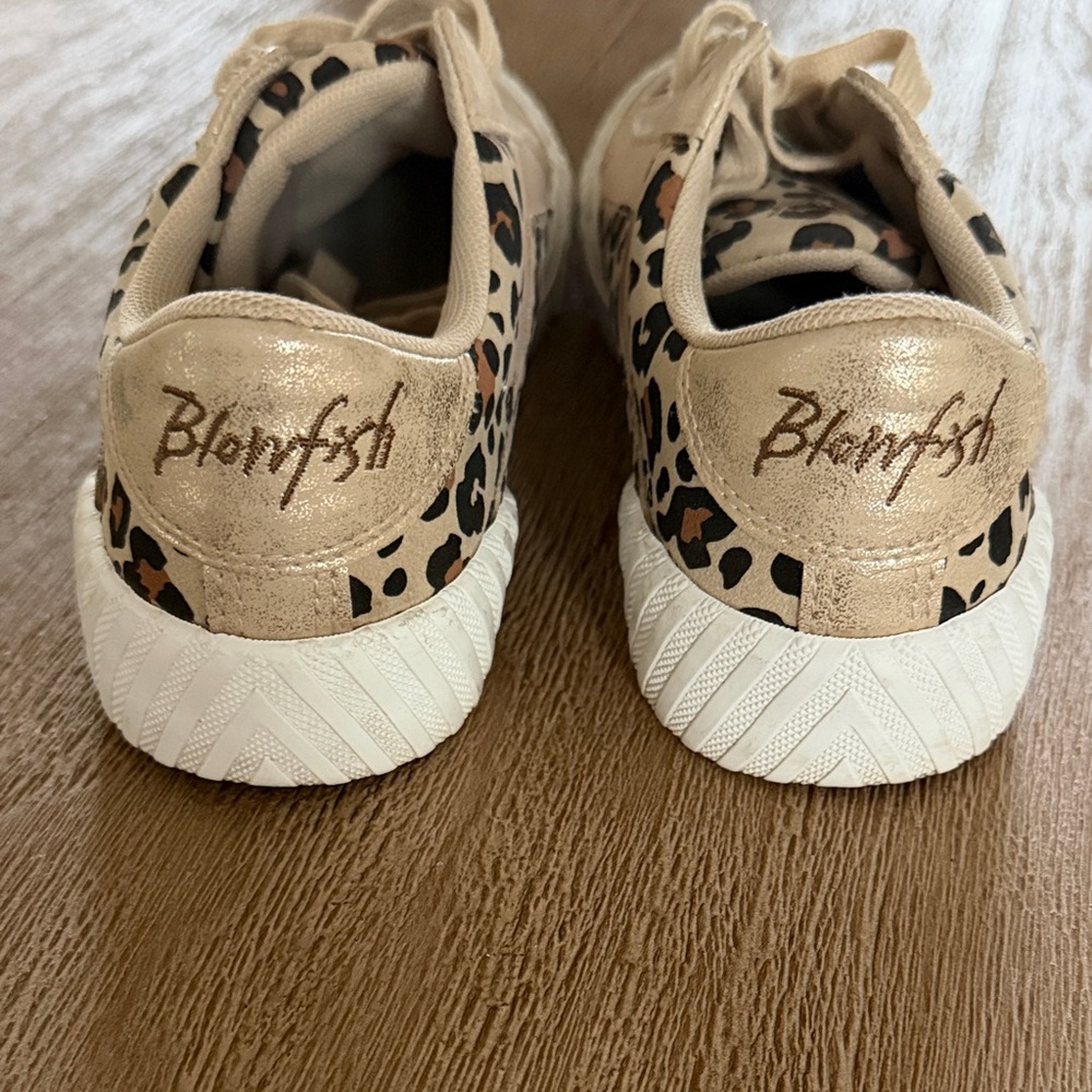 Leopard Print Beige Casual Women's Sneakers - Picture 6 of 6